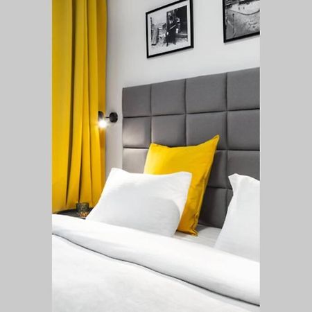 קרקוב Househost Apartment: Miodowa 42/8A Street מראה חיצוני תמונה