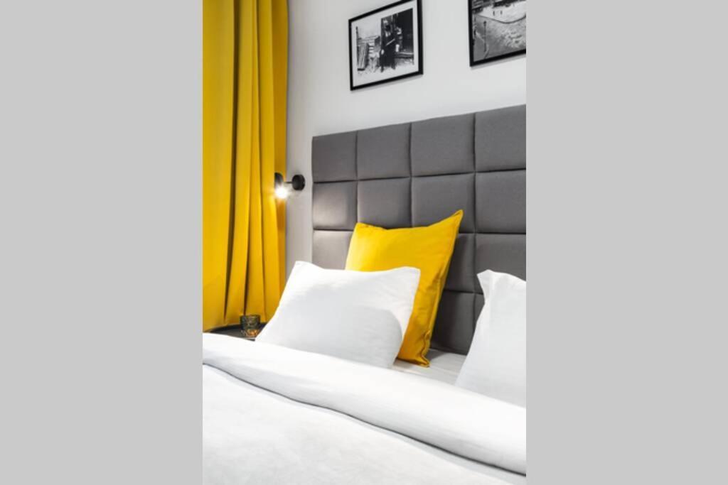 קרקוב Househost Apartment: Miodowa 42/8A Street מראה חיצוני תמונה